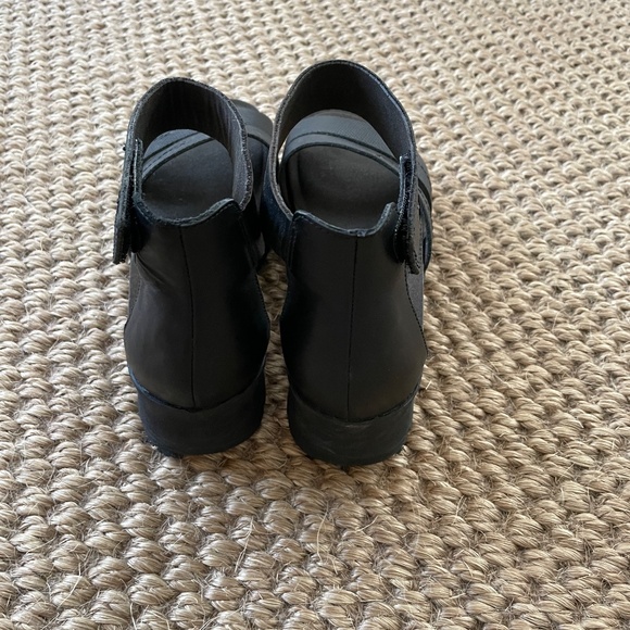 OTBT Montuak Platform Sandals Size 8.5 Black - Picture 3 of 6